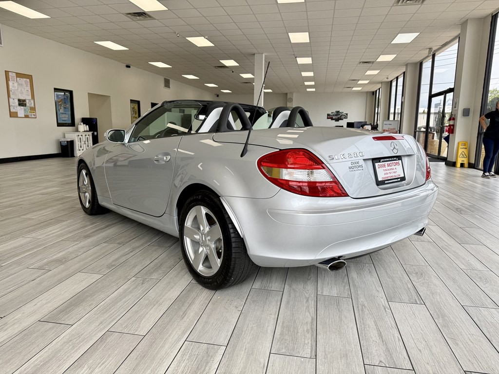 2006 Mercedes-Benz SLK-Class Image 7