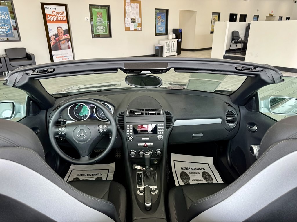 2006 Mercedes-Benz SLK-Class Image 10
