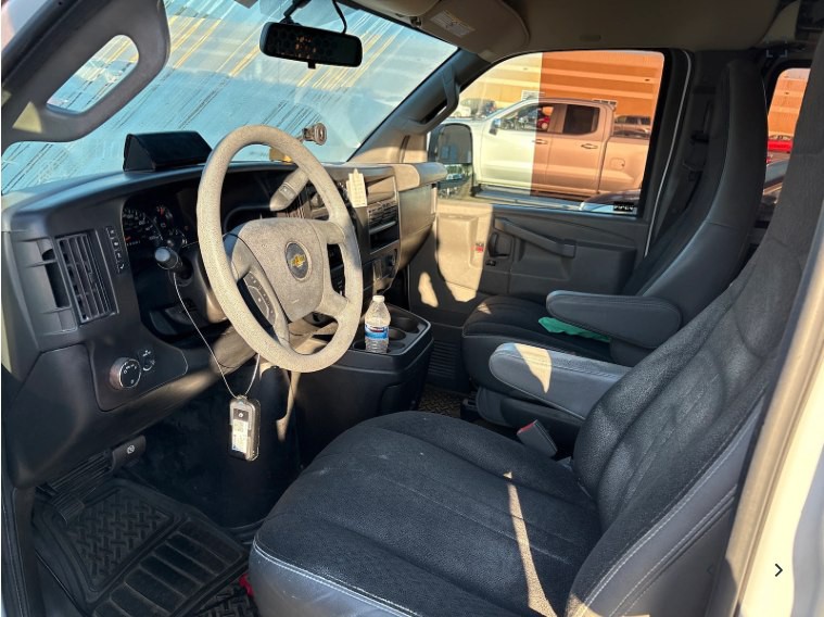2018 Chevrolet Express Image 5
