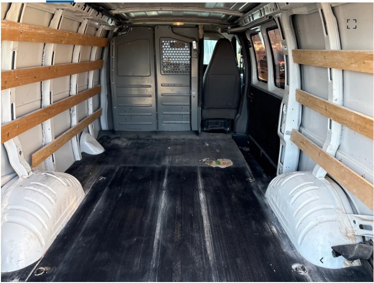 2018 Chevrolet Express Image 6