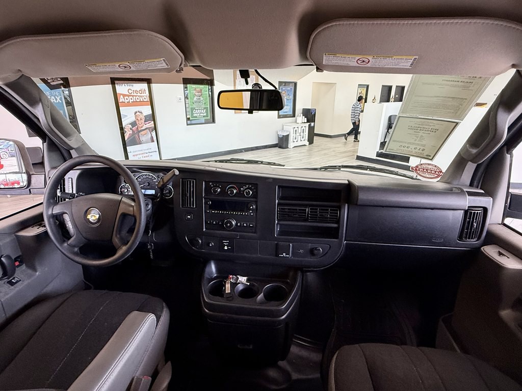 2018 Chevrolet Express Image 10