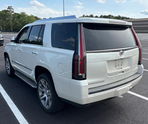 2015 Cadillac Escalade Image 3