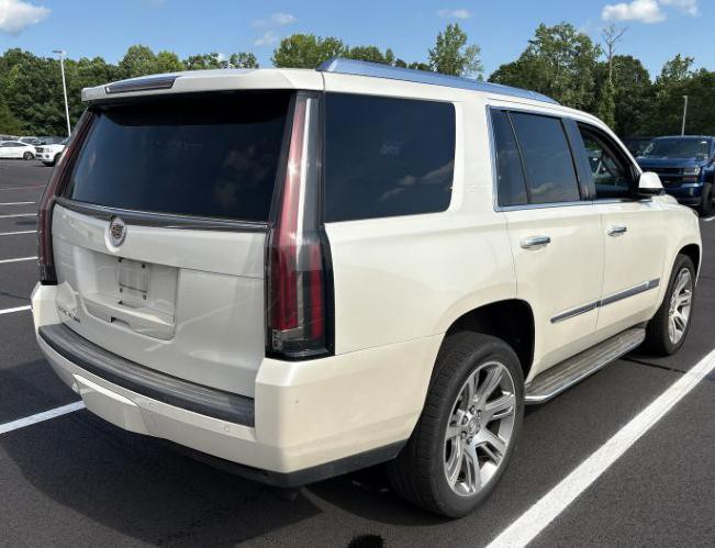 2015 Cadillac Escalade Image 4