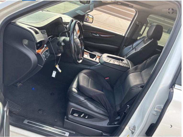 2015 Cadillac Escalade Image 6