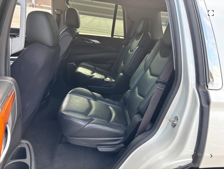 2015 Cadillac Escalade Image 7