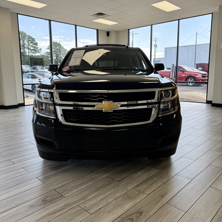 2017 Chevrolet Tahoe Image 2