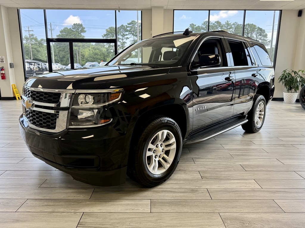 2017 Chevrolet Tahoe Image 3
