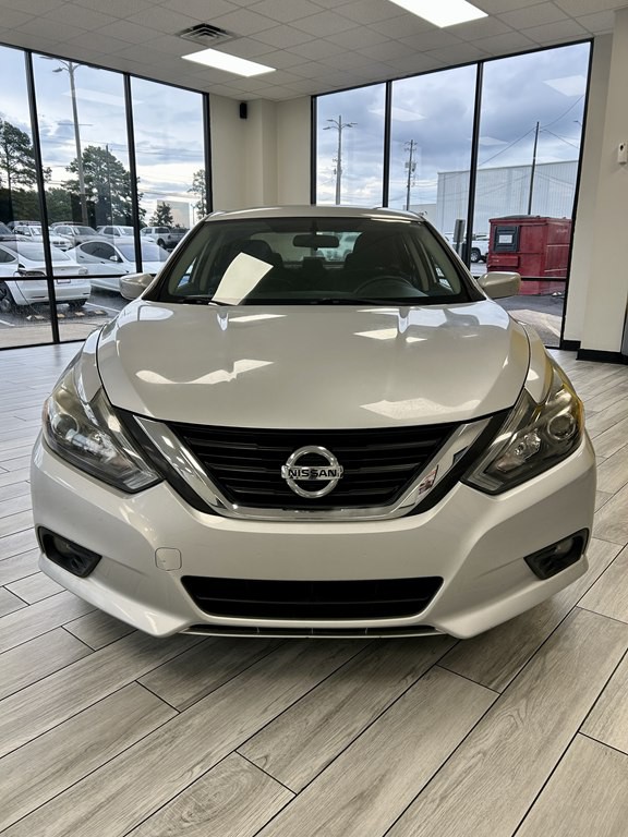 2016 Nissan Altima Image 2