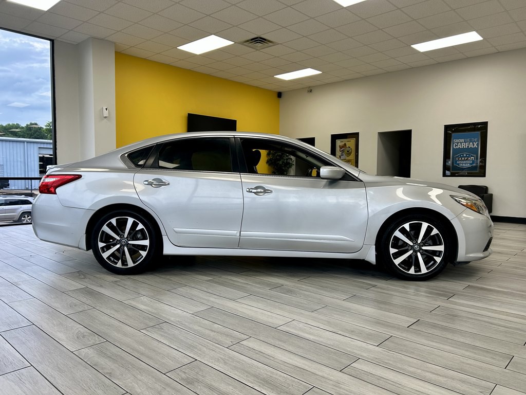2016 Nissan Altima Image 5