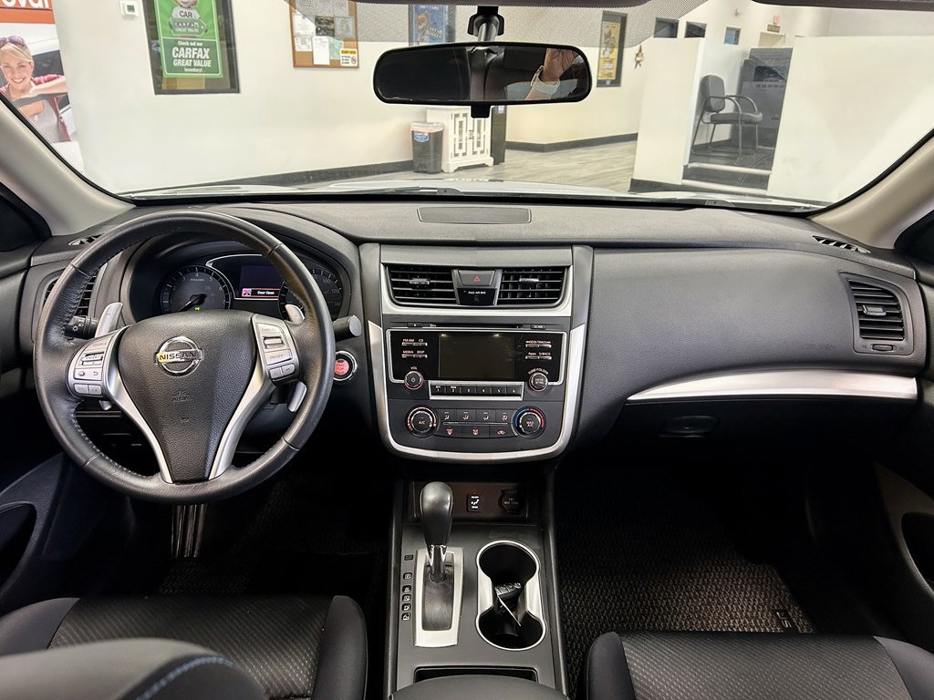2016 Nissan Altima Image 10
