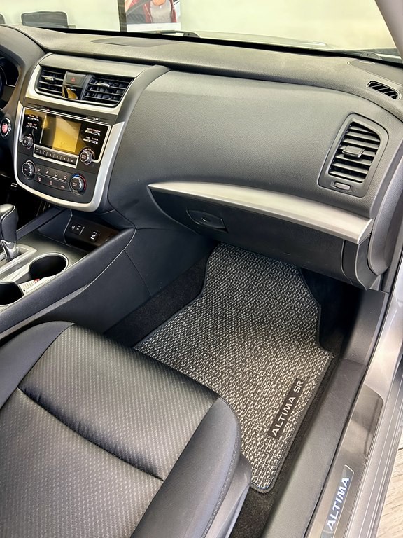 2016 Nissan Altima Image 11