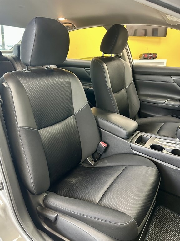 2016 Nissan Altima Image 15