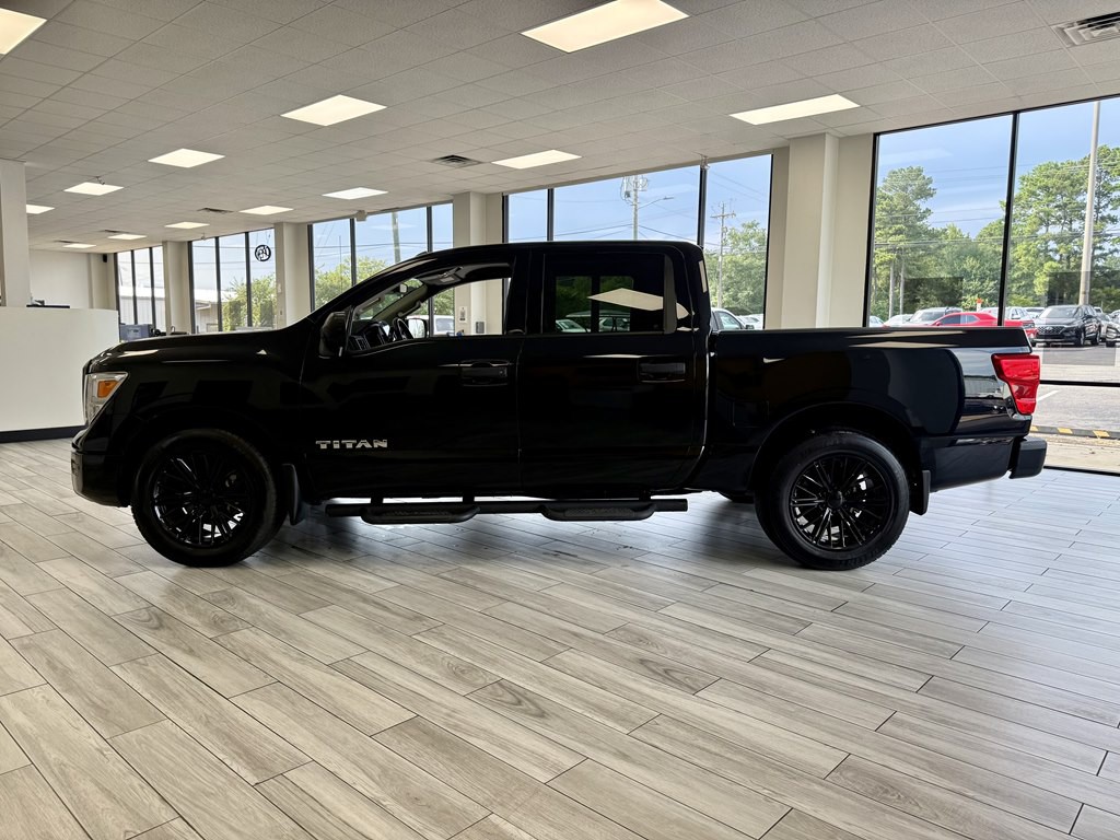 2021 Nissan Titan Image 4