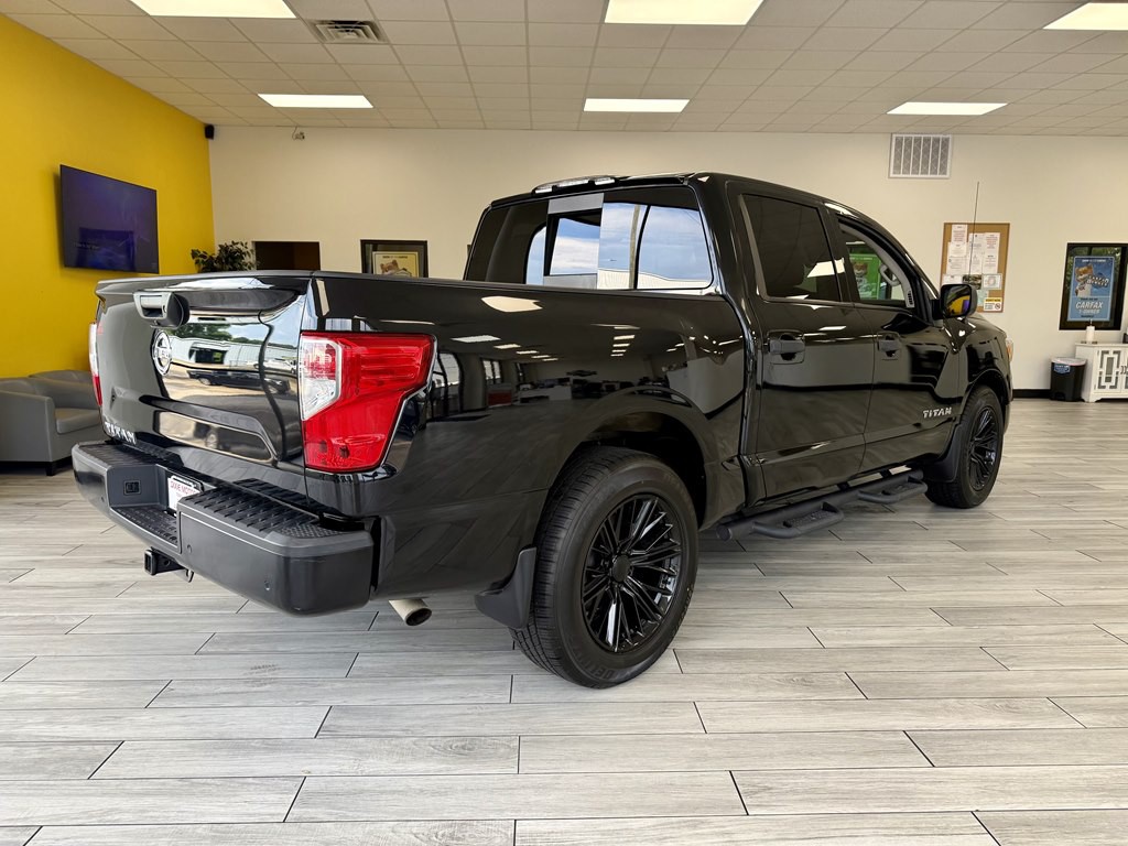 2021 Nissan Titan Image 6