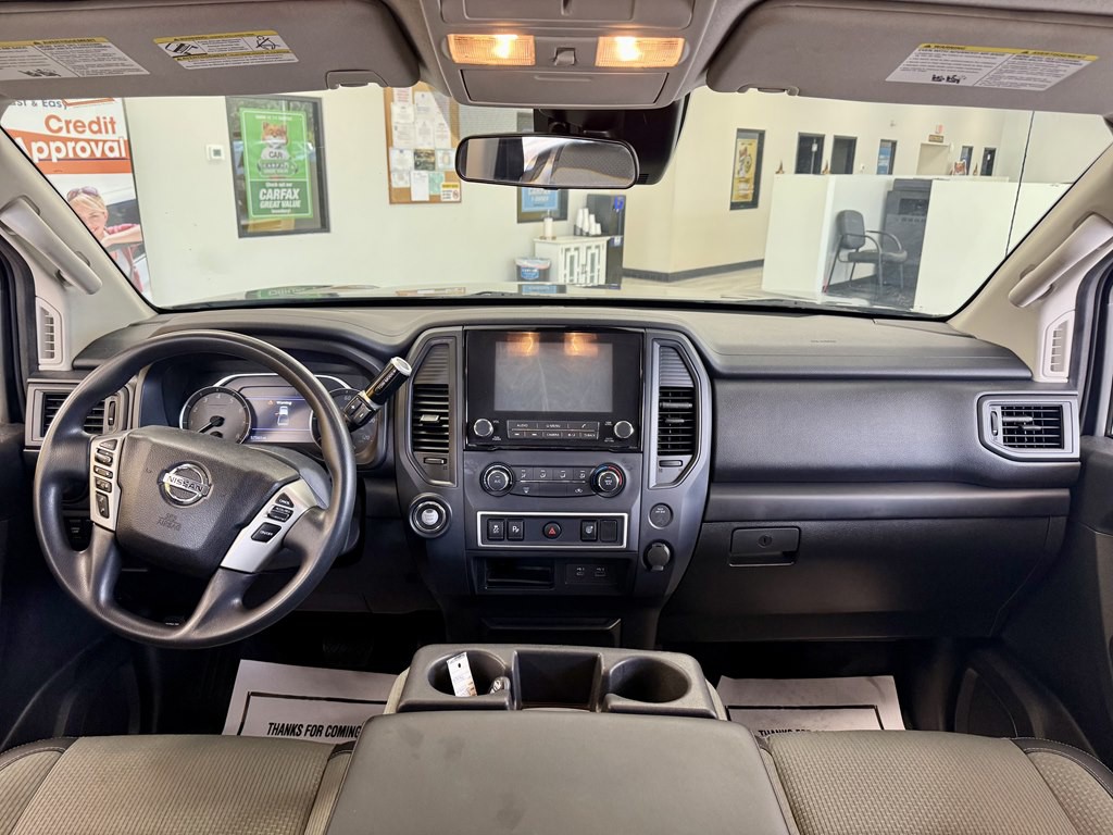 2021 Nissan Titan Image 10
