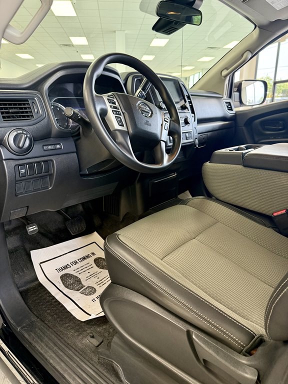 2021 Nissan Titan Image 13
