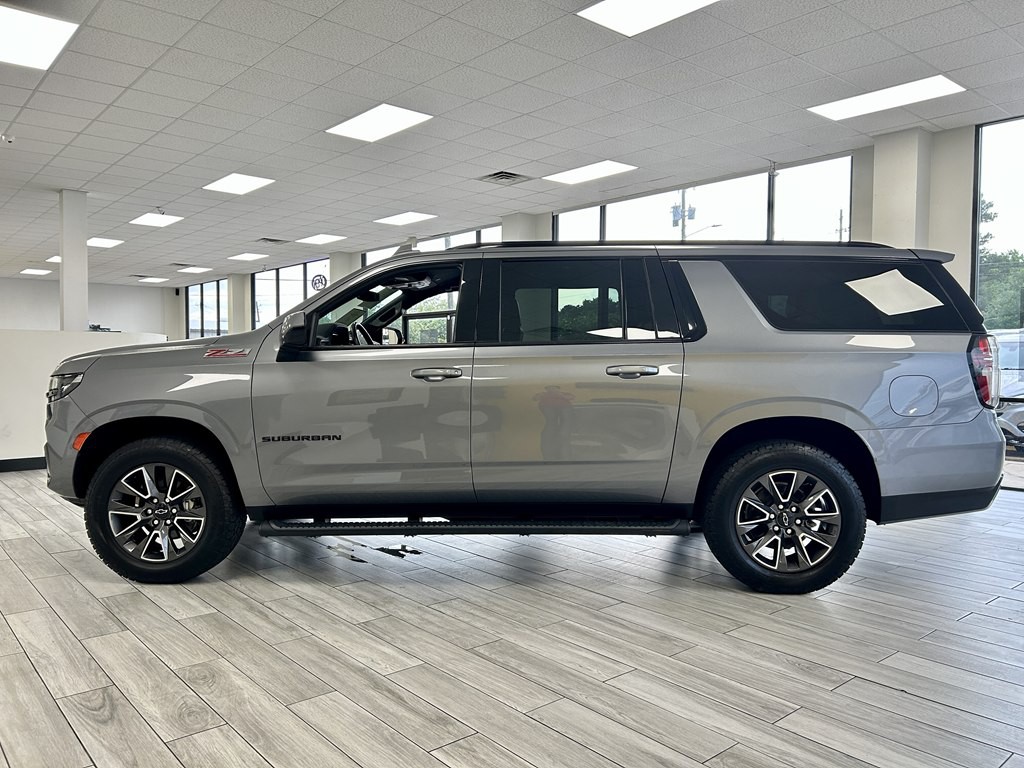 2022 Chevrolet Suburban Image 5