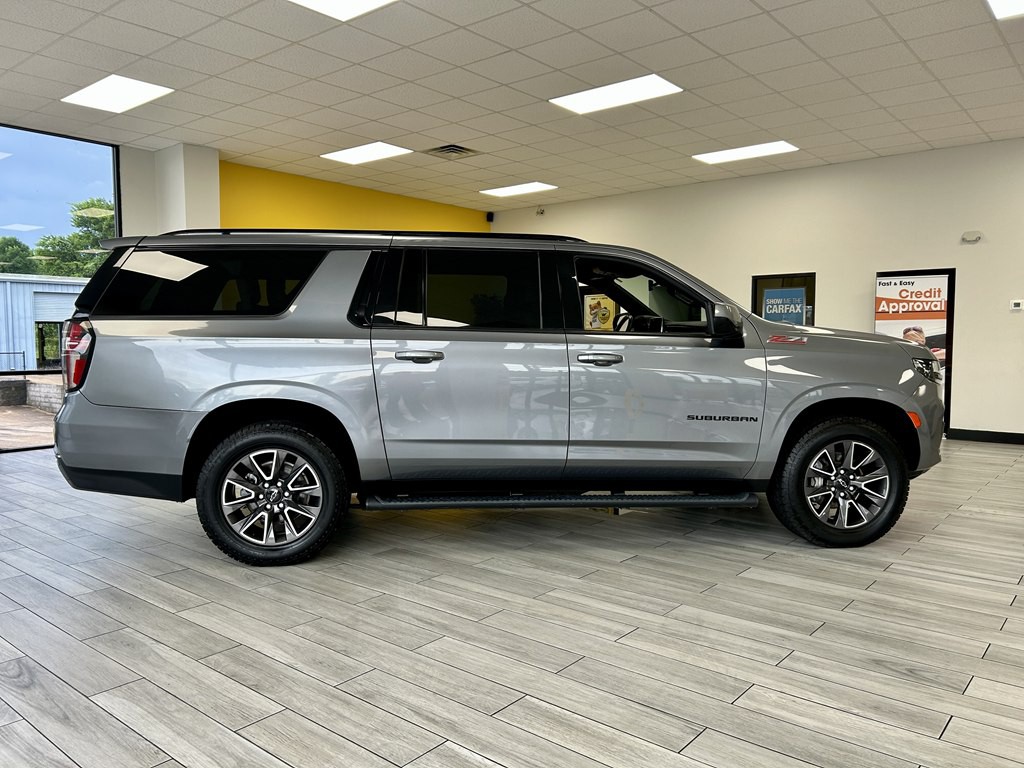 2022 Chevrolet Suburban Image 7