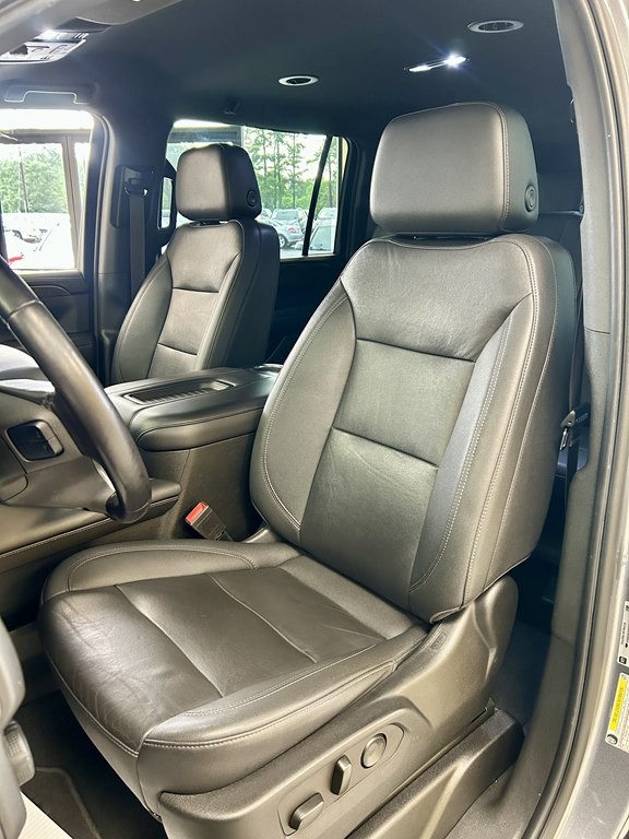 2022 Chevrolet Suburban Image 11