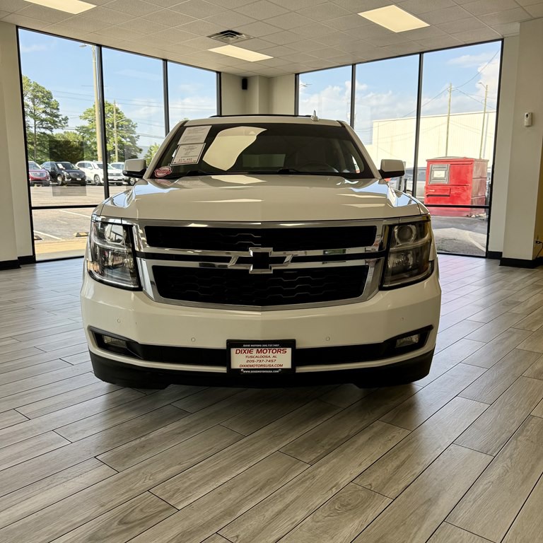 2017 Chevrolet Suburban Image 2