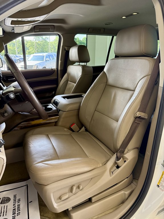 2017 Chevrolet Suburban Image 14