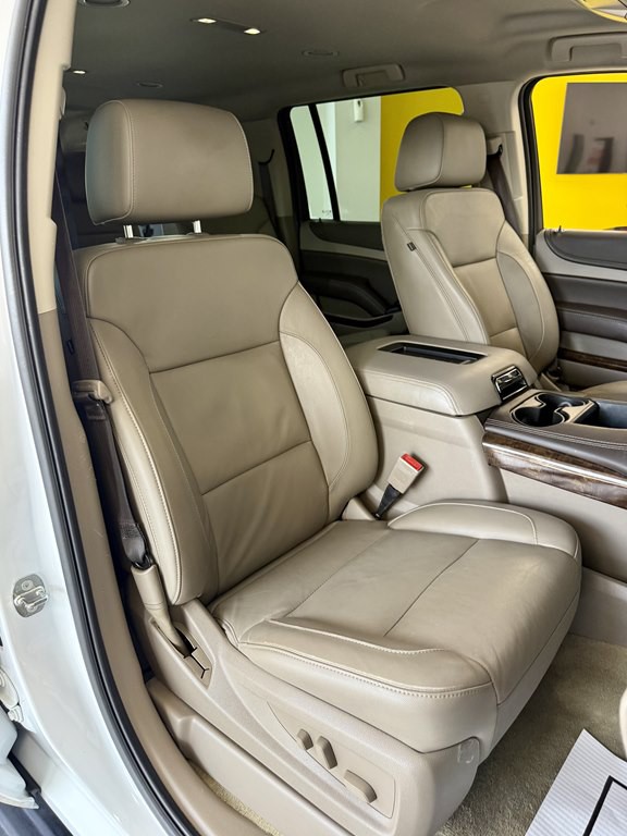 2017 Chevrolet Suburban Image 16