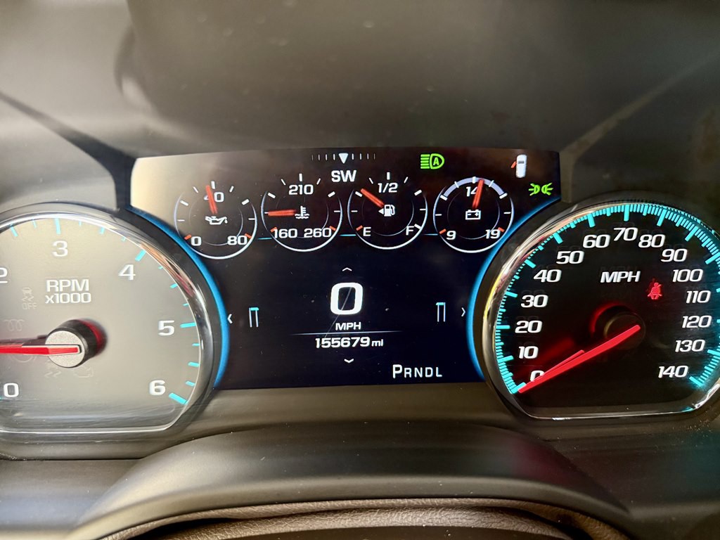 2017 Chevrolet Suburban Image 21