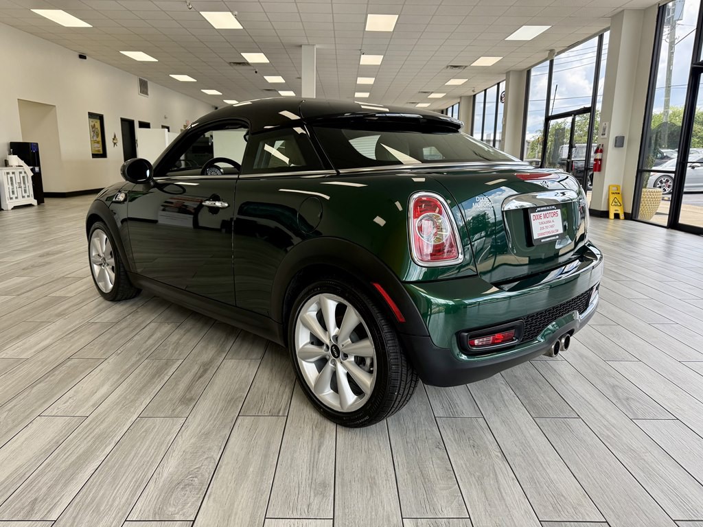 2012 MINI Cooper Image 7