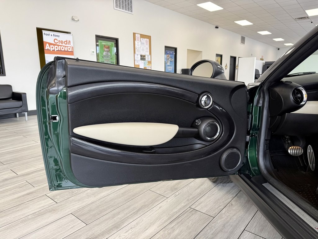 2012 MINI Cooper Image 14