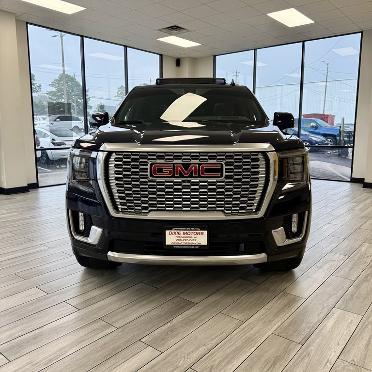 2022 GMC Yukon Image 2
