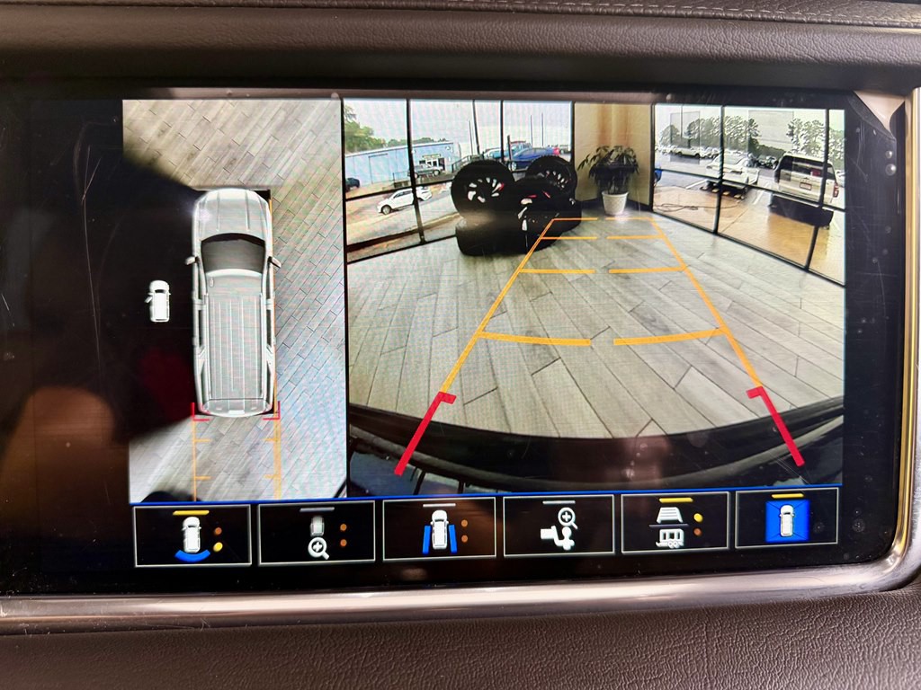 2022 GMC Yukon Image 11