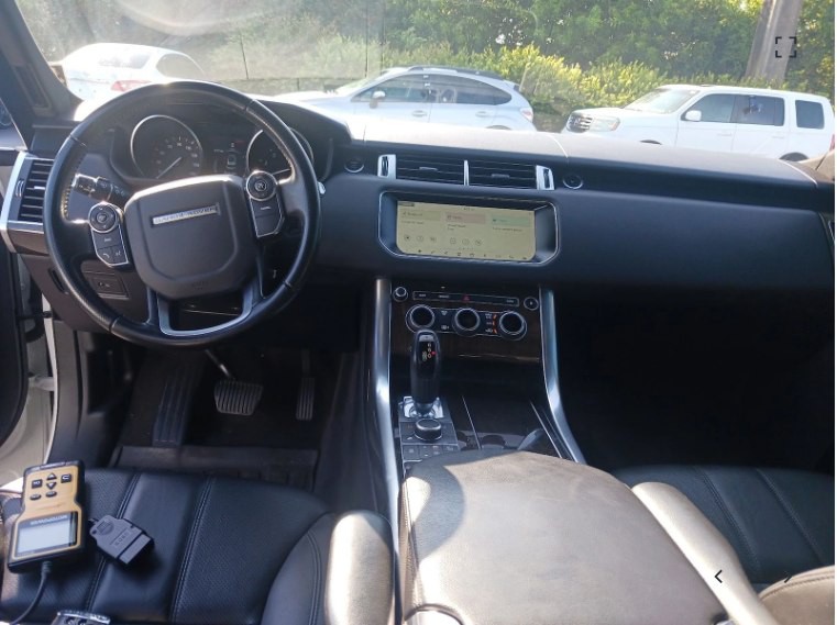 2017 Land Rover Range Rover Sport Image 4