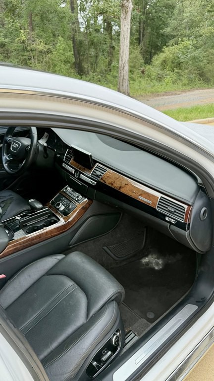 2014 Audi A8 Image 2