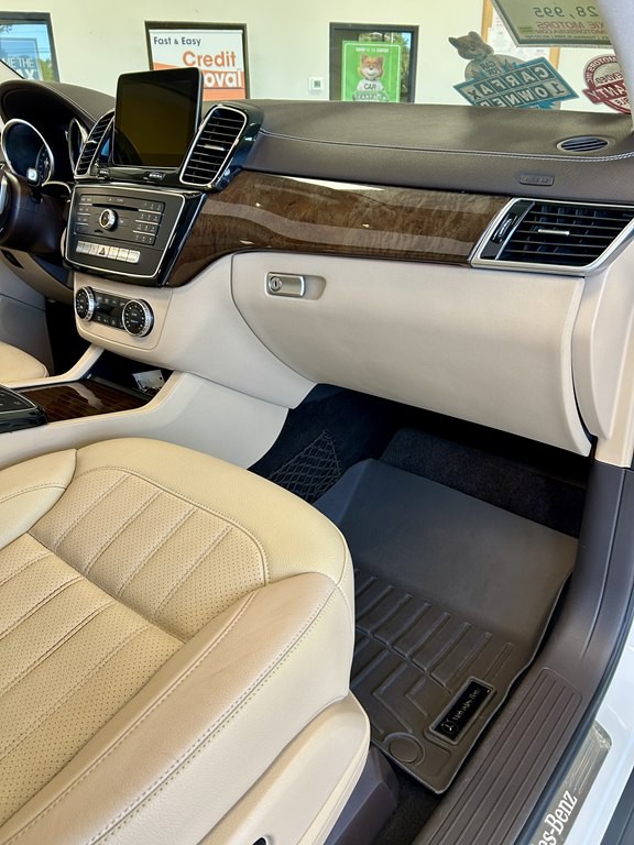 2018 Mercedes-Benz GLS-Class Image 17