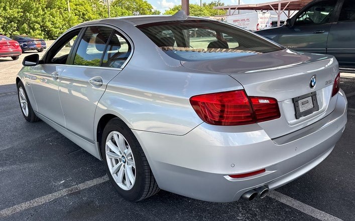 2015 BMW 5 Series Image 2