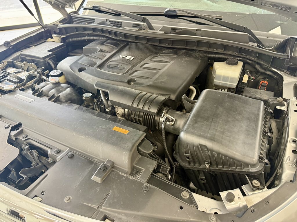 2011 INFINITI QX56 Image 19