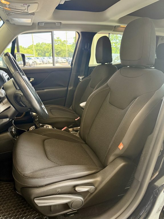 2016 Jeep Renegade Image 14
