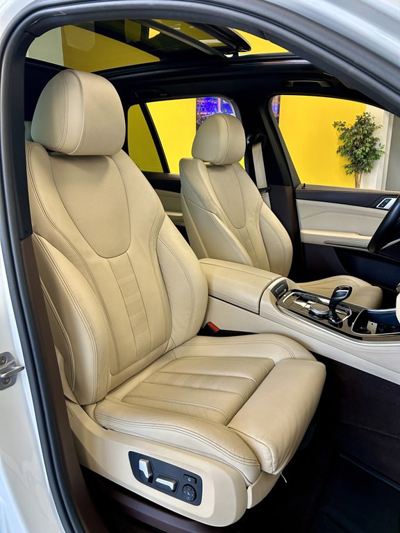 2019 BMW X5 Image 16