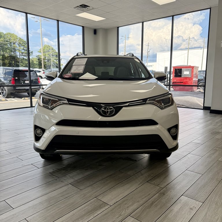 2017 Toyota Rav4 Image 2