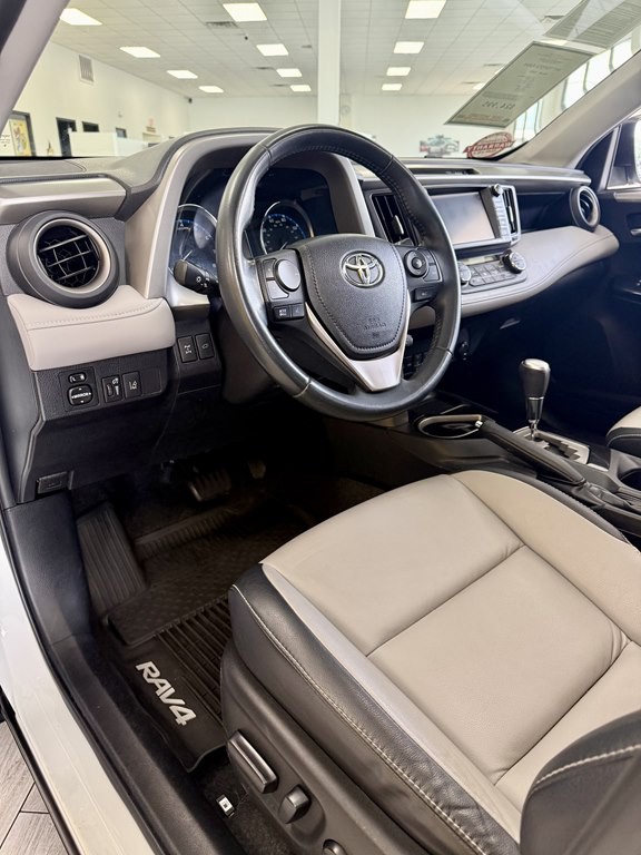2017 Toyota Rav4 Image 13