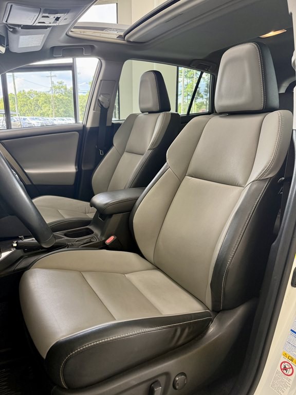 2017 Toyota Rav4 Image 14