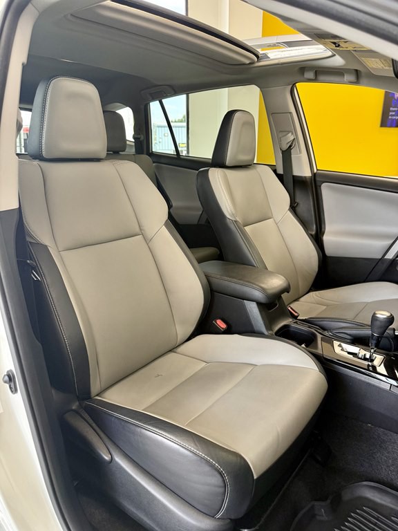2017 Toyota Rav4 Image 16