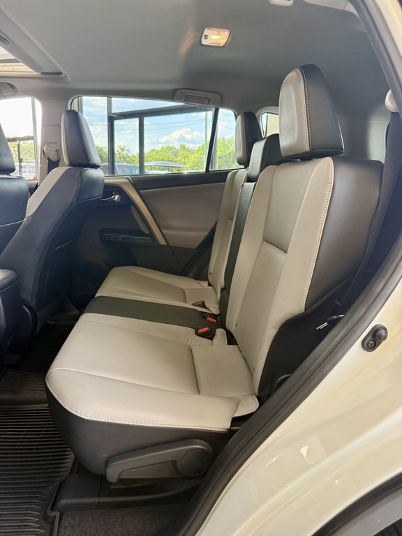 2017 Toyota Rav4 Image 17