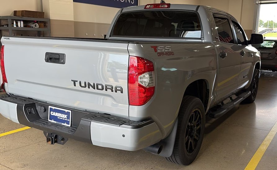2021 Toyota Tundra Image 2