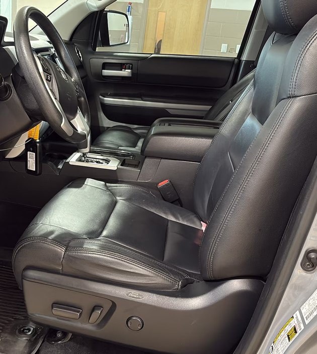 2021 Toyota Tundra Image 3