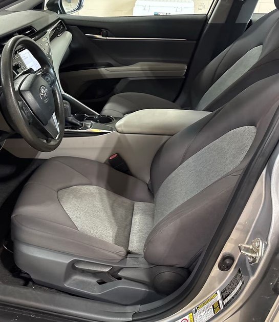 2019 Toyota Camry Image 3