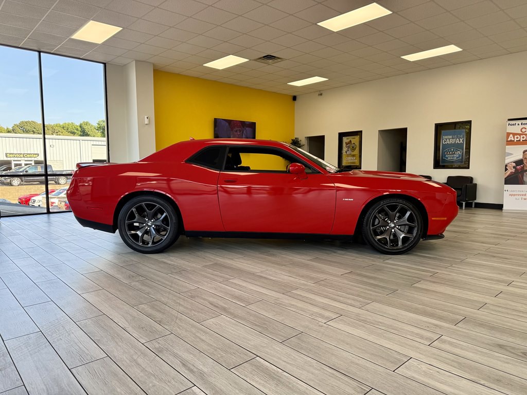 2019 Dodge Challenger Image 5