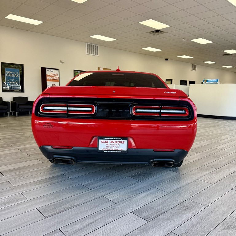 2019 Dodge Challenger Image 8