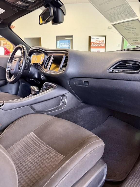 2019 Dodge Challenger Image 12