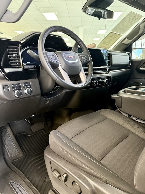 2023 GMC Sierra Image 13